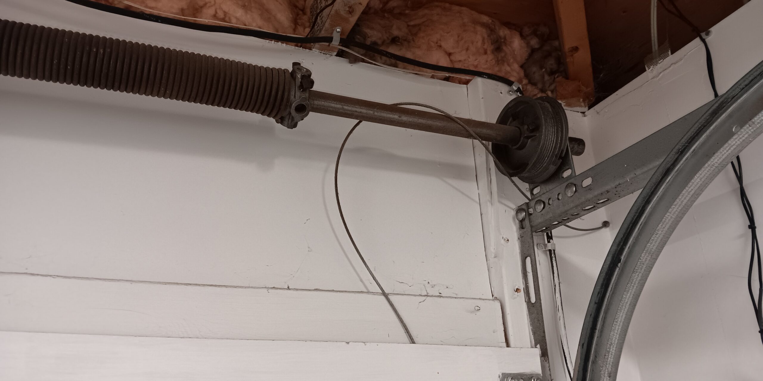 Garage-door-cable-repair-mississauga-fix repair-garage-door-cable-mississauga